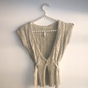 Knit sleeveless cardigan